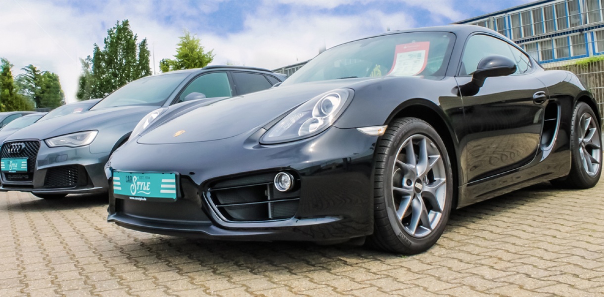 Fahrzeuge auf dem Gelände Autohaus Carstyle